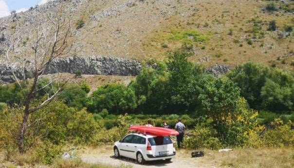 Prevrnuo se kajak u mjestu Maloševići, jedna osoba nije isplivala