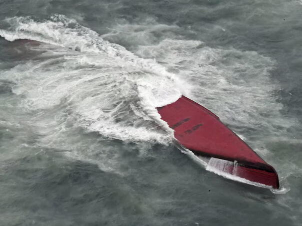 Prevrnuo se tanker kod Japana, sedmero mrtvih