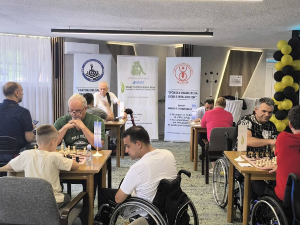Priča iz Cazina o osobi sa invaliditetom kojoj su obrazovanje i rad promijenili životni put