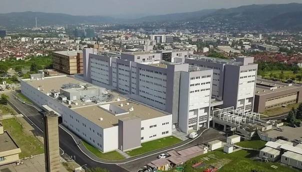Pridržavajte se mjera, sve više mladih je na respiratorima