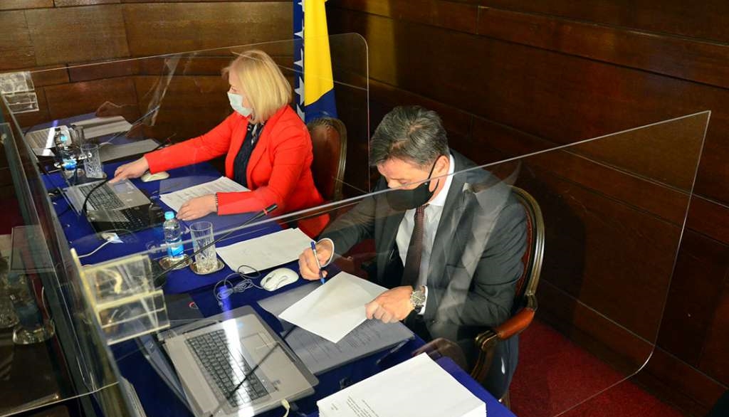 Prihvaćena informacija o izradi minimalne i prosječne potrošačke korpe u FBiH