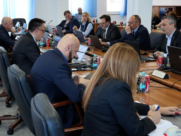 Prihvaćena Inicijativa za ukidanje carina na uvoz nafte i naftnih derivata iz trećih zemalja