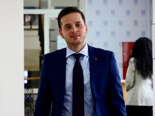 Prihvaćena ostavka Nihada Uka