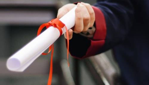 Prijavljena žena zbog lažne srednjoškolske svjedodžbe iz Bihaća