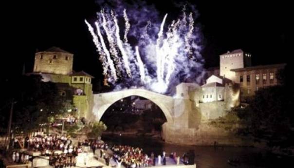 Prije 18 godina obnovljen Stari most - svjetski Spomenik mira