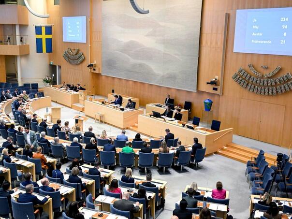Rezolucija o genocidu u Srebrenici pred Parlamentom Švedske