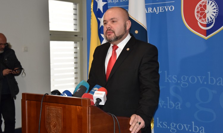 Prijedlog pravilnika o prijemu radnika neprihvatljiv sindikatima obrazovanja KS