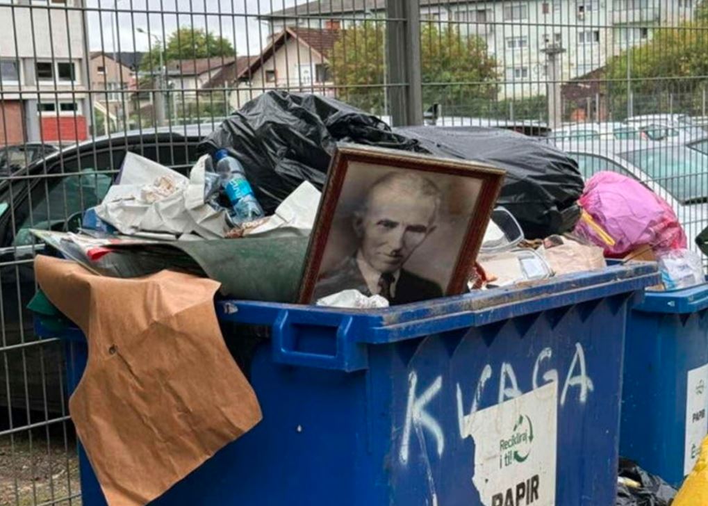 Prijedor: Slika Nikole Tesle bačena u kontejner ispred škole