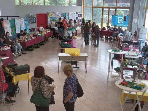 Prijedorskoj Elektrotehničkoj školi 12 medalja na INOST-u mladih