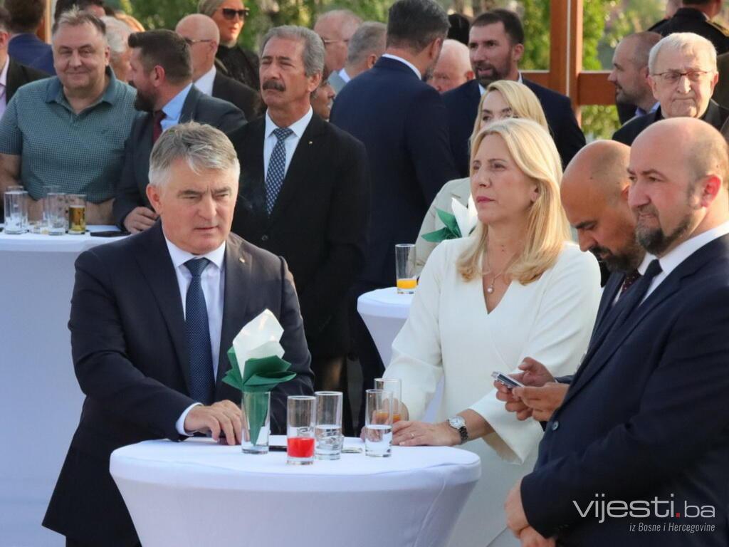 Prijem u Rijasetu, stigla i Cvijanović: Pogledajte ko je sve došao