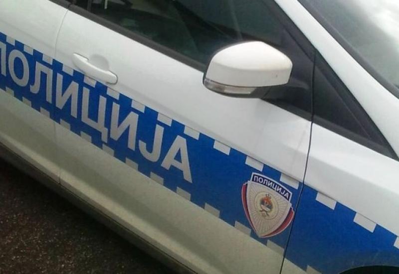 Prijeteći pištoljem razbojnici ukrali novac od radnika benzinske pumpe
