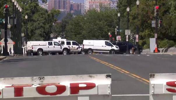 Prijetnja bombom pred zgradom američkog Kongresa