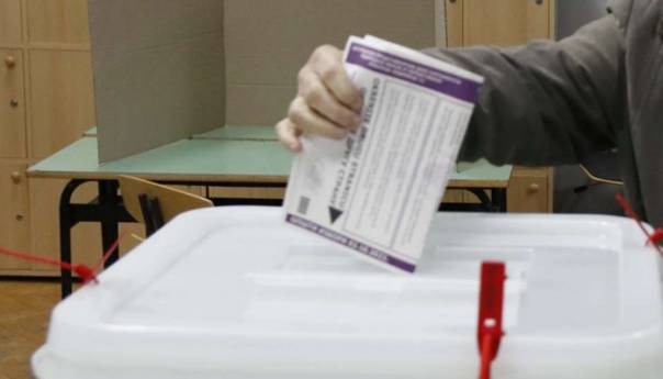 U nedjelju prijevremeni izbori u šest gradova i općina