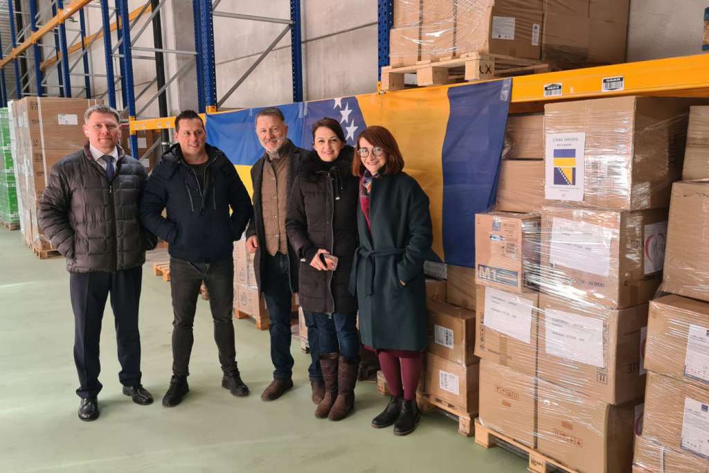 Prikupljeno 30 paleta humanitarne pomoći za Ukrajinu u vrijednosti 110.000 KM