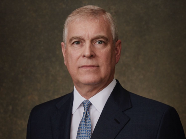 Princ Andrew se odrekao svojih titula zbog skandala povezanog s Jeffreyjem Epsteinom