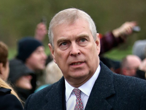 Princ Andrew se odriče titule Vojvode od Yorka
