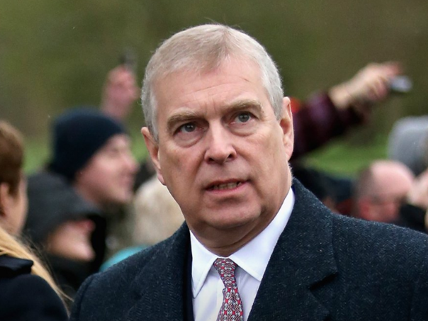 Princ Andrew se odriče titule Vojvode od Yorka