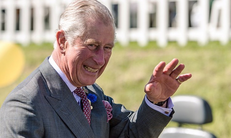 Princ Charles izašao iz samoizolacije