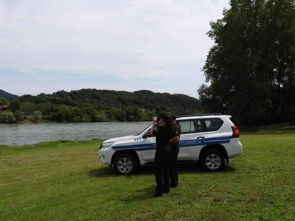 Pripadnici Granične policije BiH spriječili krijumčarenje 33 strana državljana