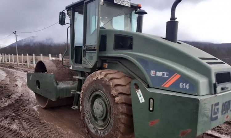 Pripadnici inžinjerije angažirani na uređenju kampa 'Lipa'