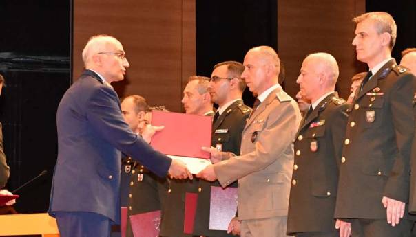 Pripadnici OSBiH okončali školovanje na Univerzitetu za nacionalnu odbranu Republike Turske