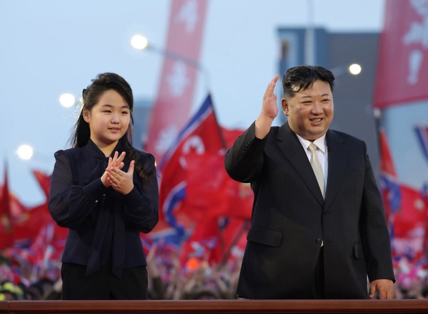 Priprema li Kim Jong-un kćerku za preuzimanje vlasti? Pratila ga u Kini