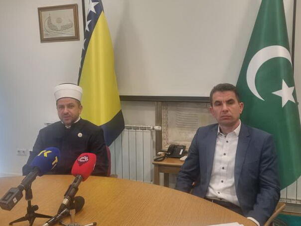 Pripreme za 18. dženazu u Memorijalnom centru Veljaci u Bratuncu