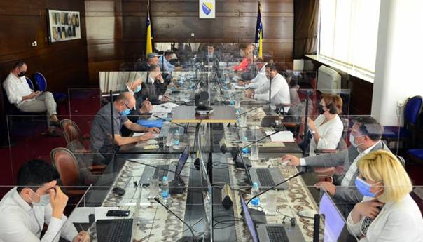 Pripreme za prijem: U FBiH stiže 500 hiljada vakcina iz Kine