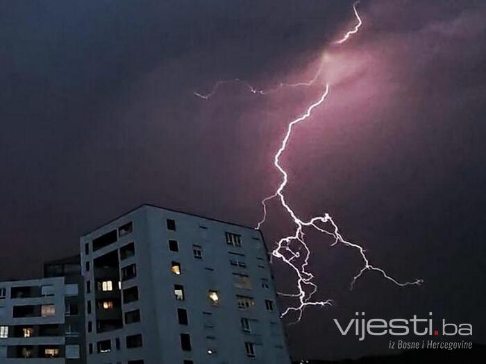 Pripremite se! Dijelu BiH prijeti superćelijska oluja