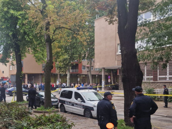 Pristalice Fuada Kasumovića ispred Kantonalnog suda uoči izricanja presude