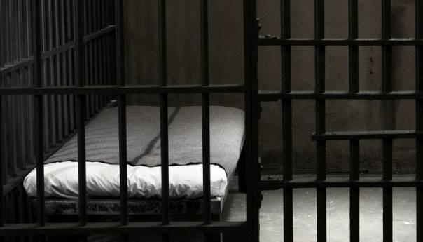 Pritvor zbog nedozvoljenog prometa oružja i vojne opreme