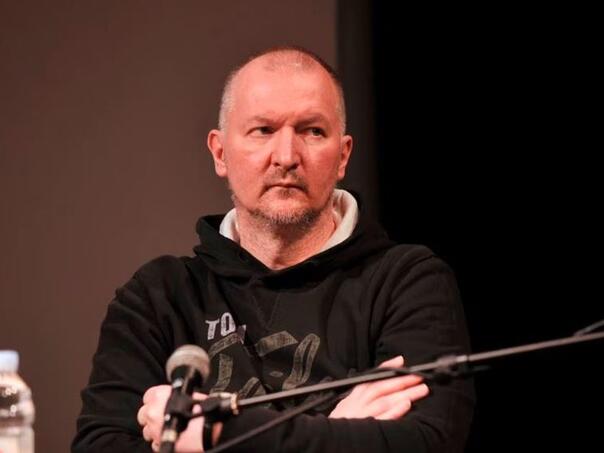 Priveden kolumnista portala Peščanik Dejan Ilić
