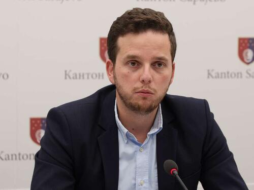 Priveden osumnjičeni za napad na tinejdžere iz Novog Sada, oglasio se Uk