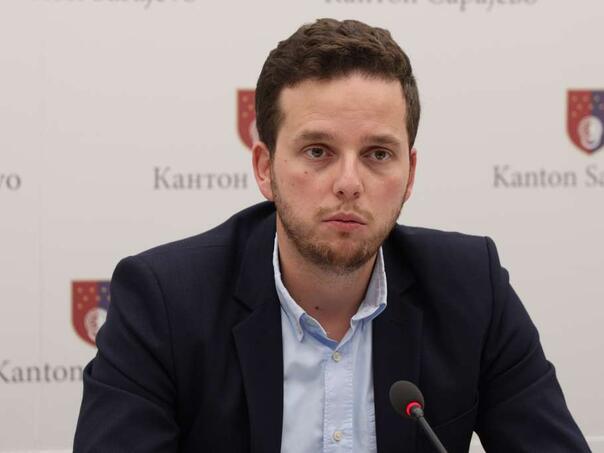 Priveden osumnjičeni za napad na tinejdžere iz Novog Sada, oglasio se Uk