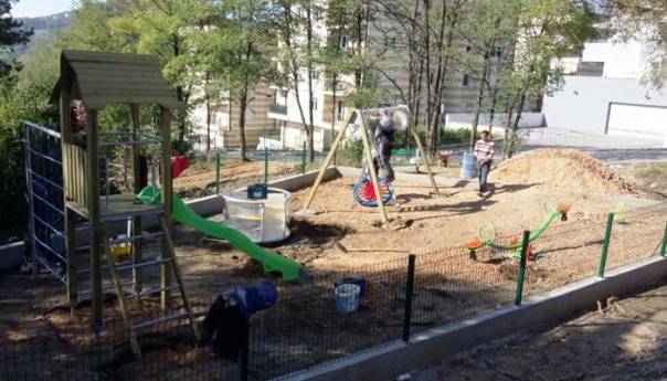 Privode se kraju radovi na izgradnji novog igrališta na Kromolju