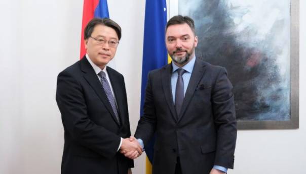 Privredna saradnja u fokusu sastanka Košarca i Sakamota