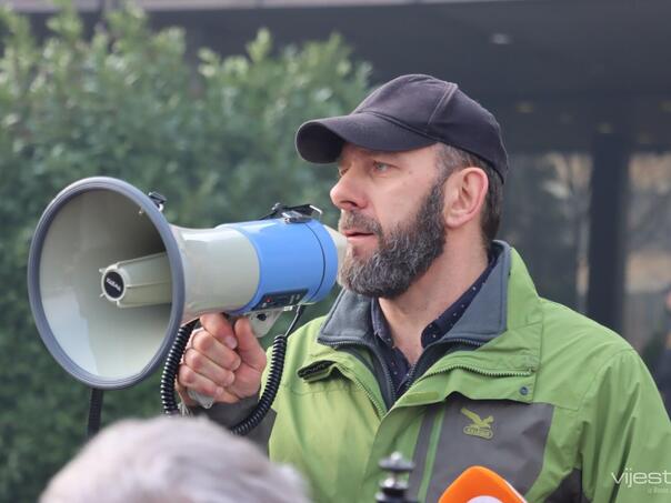 Privrednici: Hitno suspendujte odluku o minimalnoj plati!