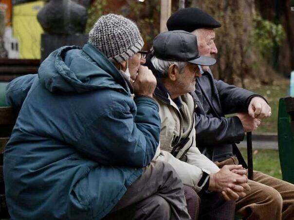 Privremeno obustavljena isplata nekih penzija u RS