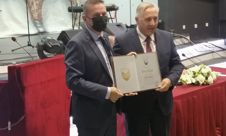 Priznanje Sejadu Deliću od Općine Gornji Vakuf Uskoplje