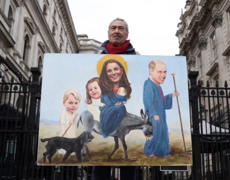 Prizori ispred Buckinghamske palače sve više sliče najtužnijem danu kraljevske porodice
