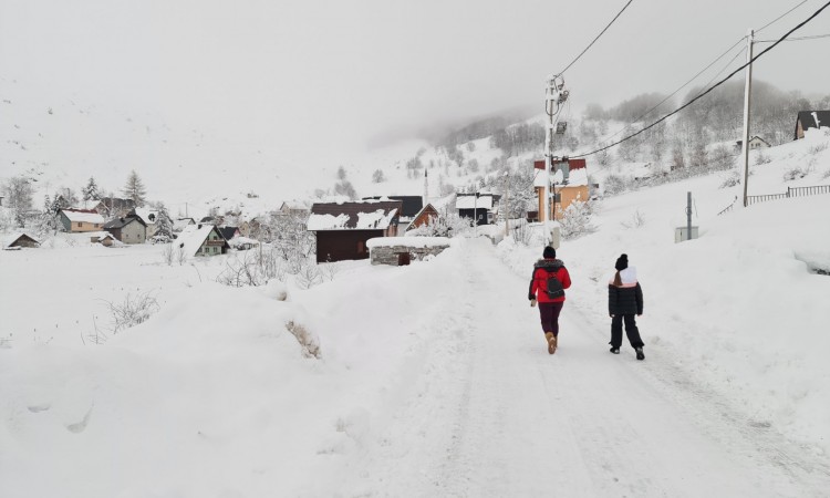 Probijeni putevi do bjelašničkih sela, osiguran pristup stazama