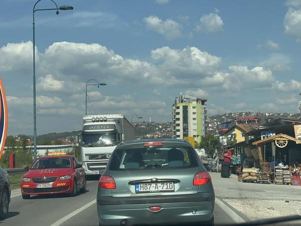 Problemi i u saobraćaju uzrokovani 'ruglom na Stupu'