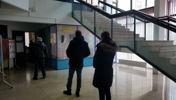 Proces glasanja u Srebrenici protekao bez incidenata