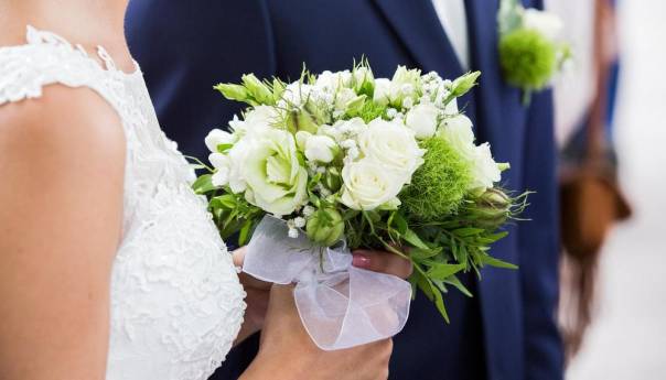 Procesuiraju muškarca koji je u vrijeme epidemije organizovao svadbu sa 180 gostiju