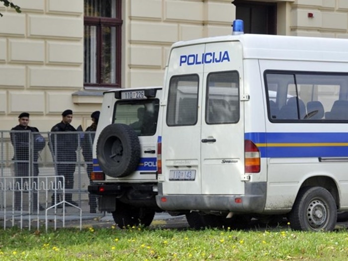 Prodavačica u Vukovaru izbodena nožem