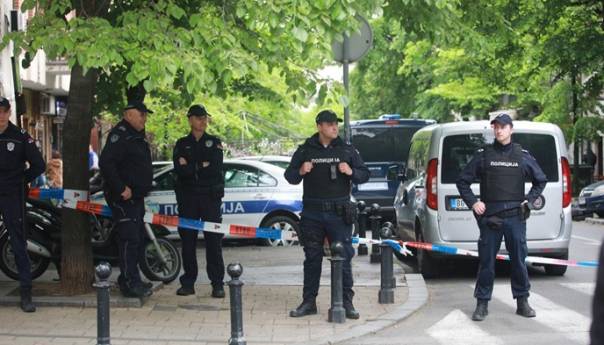 Produžen pritvor ocu dječaka koji je počinio masakr u Beogradu