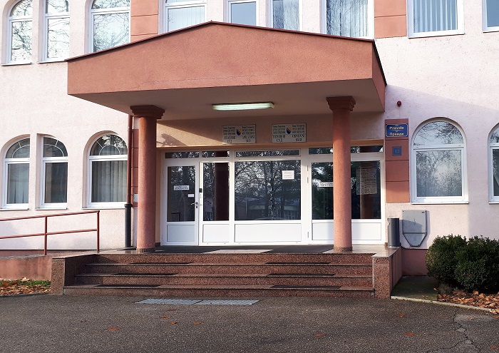 Produžen pritvor osumnjičenom za krađu 50.000 maraka u Brčkom