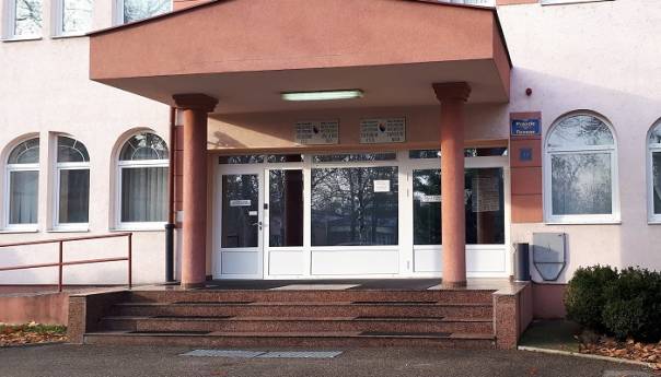 Produžen pritvor osumnjičenom za krađu 50.000 maraka u Brčkom