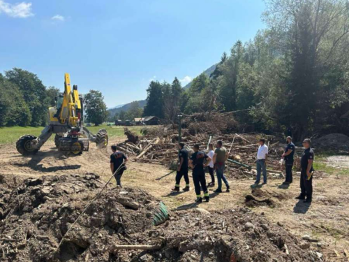 VM BiH: Produžena misija dva tima za zaštitu i spašavanje iz BiH u Sloveniji