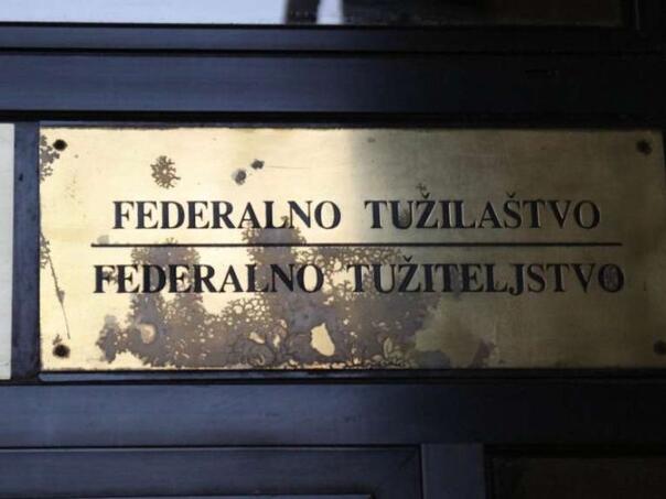 Produžene mjere zabrane Vahidinu Munjiću, Arijani Huseinović-Ajanović i Ervinu Mušinoviću